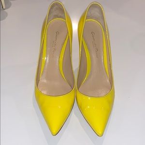 Gianvito Rossi Yellow Pumps 37.5- Size 7